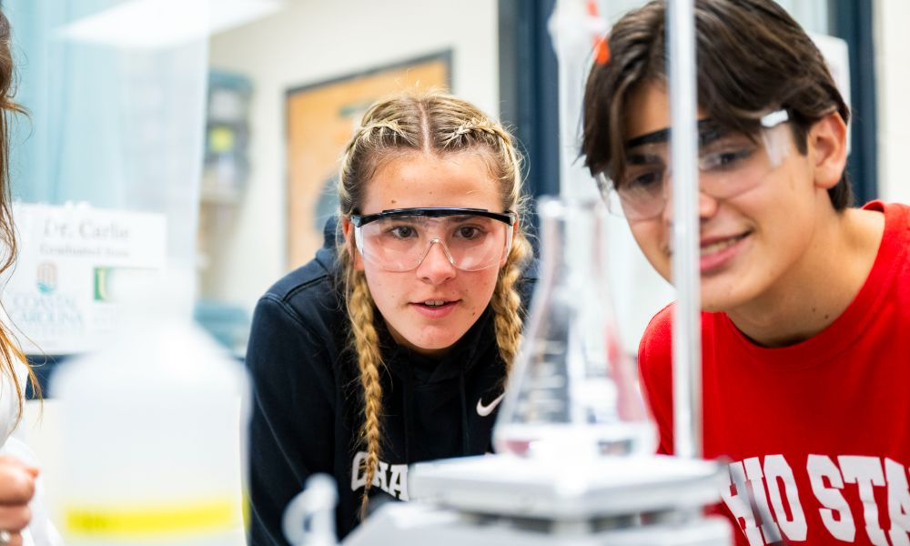 Upper school students learning in an academic science class at Shorecrest.