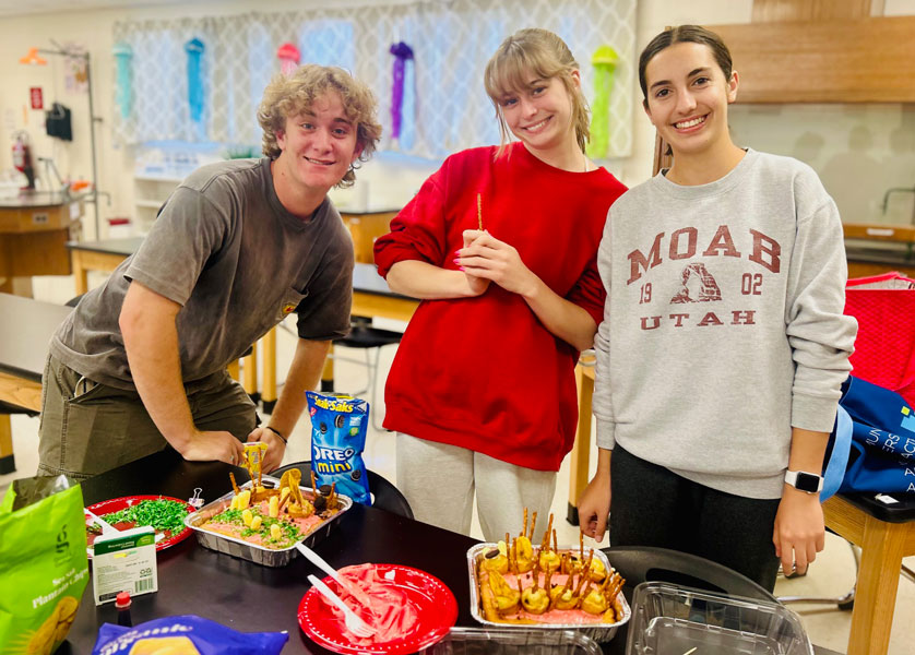 Coral Reefs take the Cake | News | Shorecrest Preparatory School